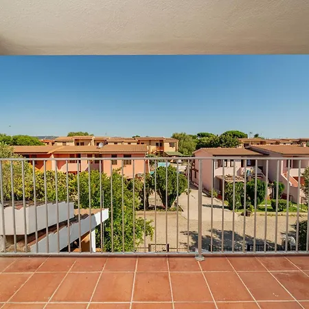Residenziale Trilocale 4 Posti Letto Via Oristano San Teodoro (Sardinia)