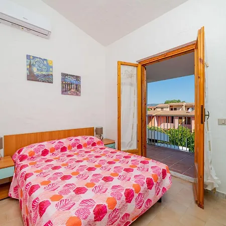 Residenziale Trilocale 4 Posti Letto Via Oristano Holiday home San Teodoro (Sardinia)