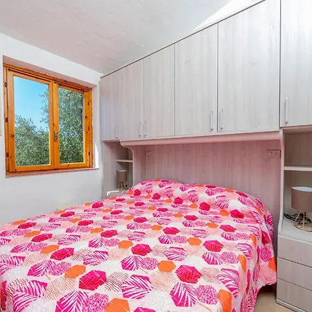 Residenziale Trilocale 4 Posti Letto Via Oristano * San Teodoro (Sardinia)