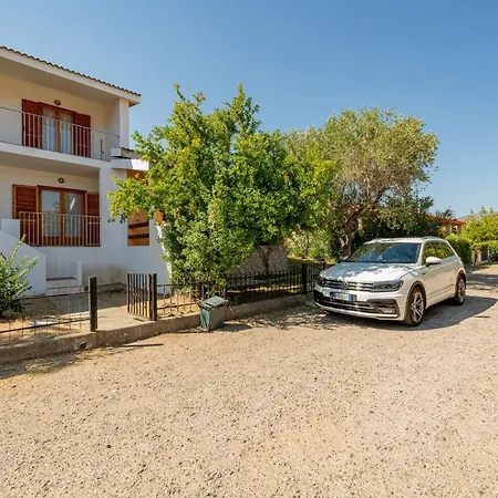 Residenziale Trilocale 6 Posti Letto Via Oristano * San Teodoro (Sardinia)