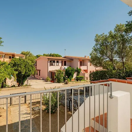 Residenziale Trilocale 6 Posti Letto Via Oristano Holiday home San Teodoro (Sardinia)
