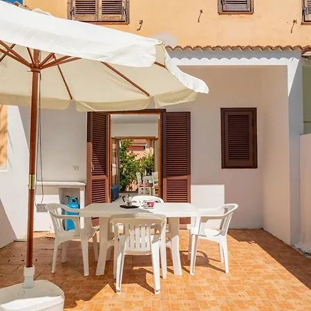Residenziale Trilocale 6 Posti Letto Via Oristano Ferienhaus