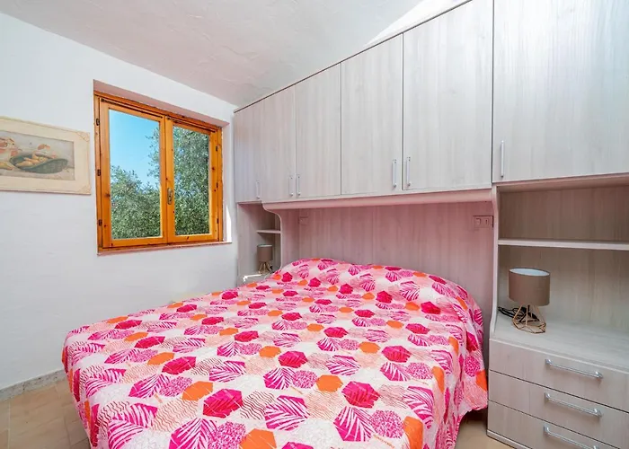 Residenziale Trilocale 4 Posti Letto Via Oristano * San Teodoro (Sardinia)